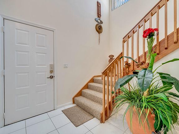 3rd image of 9709 Shadybrook Drive #202