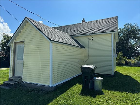 4th image of 1126 180th Ave