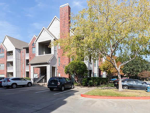 2nd image of 1330 Old Spanish Trl APT 8212