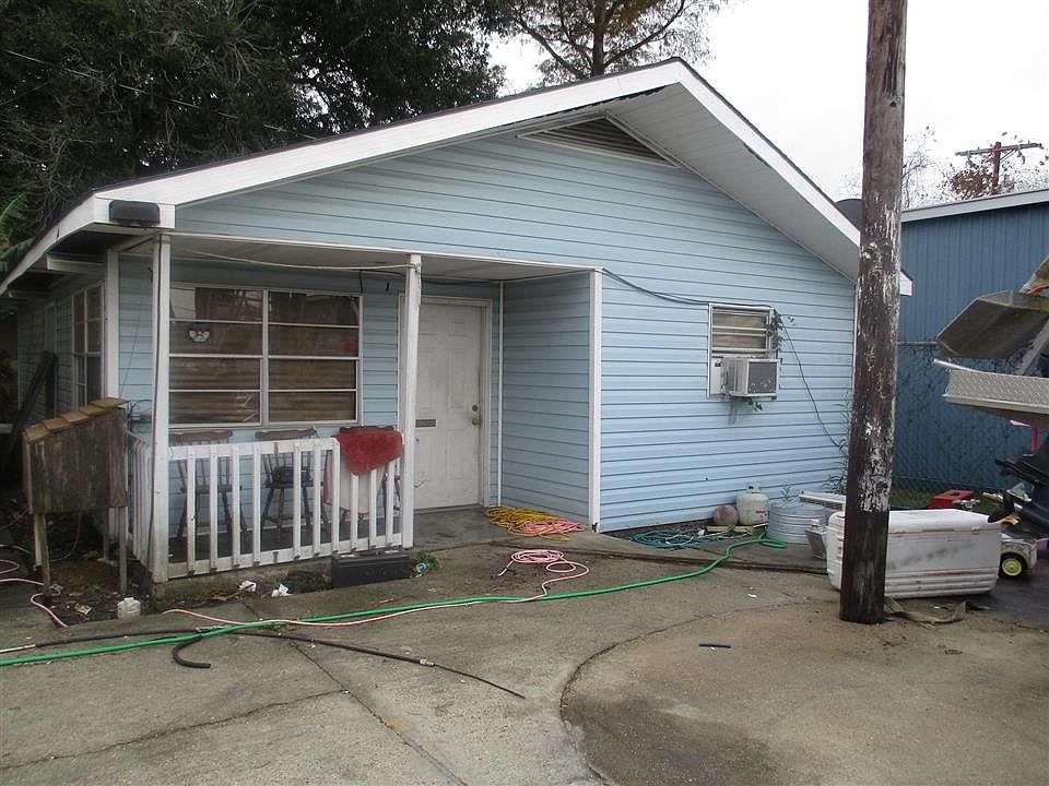 2nd image of 8030 Hwy 182