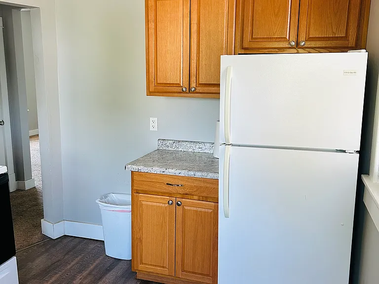 722 Glen Oak St #2 — Photo 1