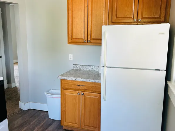 722 Glen Oak St #2, Dubuque, IA 52001