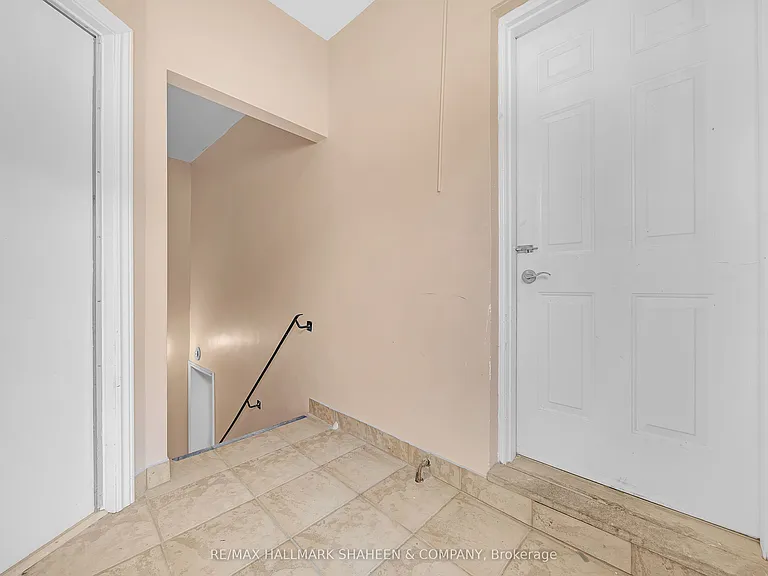 24 Glenvilla Rd — Photo 5