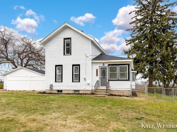 1687 Twelve Mile Rd NW, Sparta, MI 49345