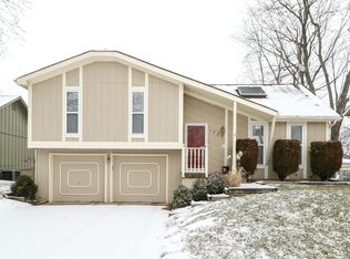 1736 W Normandy Dr, olathe, KS 66061
