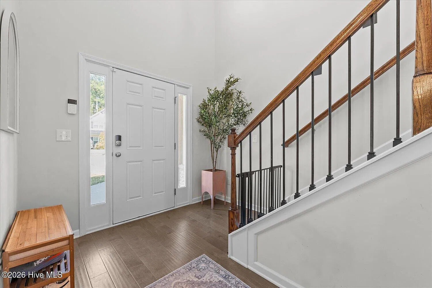 4 bed, 2.5 bath, 2599 sqft, $2,700 — Photo 4