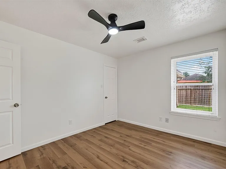 7403 Oak Walk Dr — Photo 27