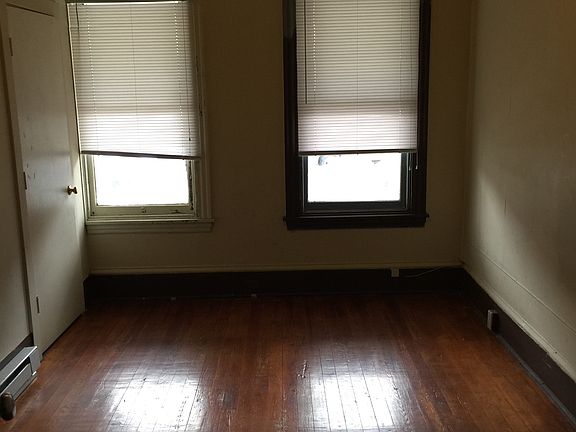 3rd image of 13 S Ann St #1