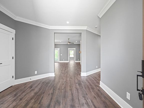 5th image of 1052 Veridian Dr Unit B