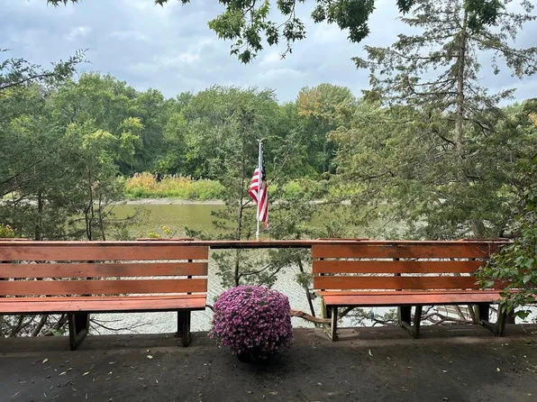 1523 Cedar Ln, Newport, MN 55055