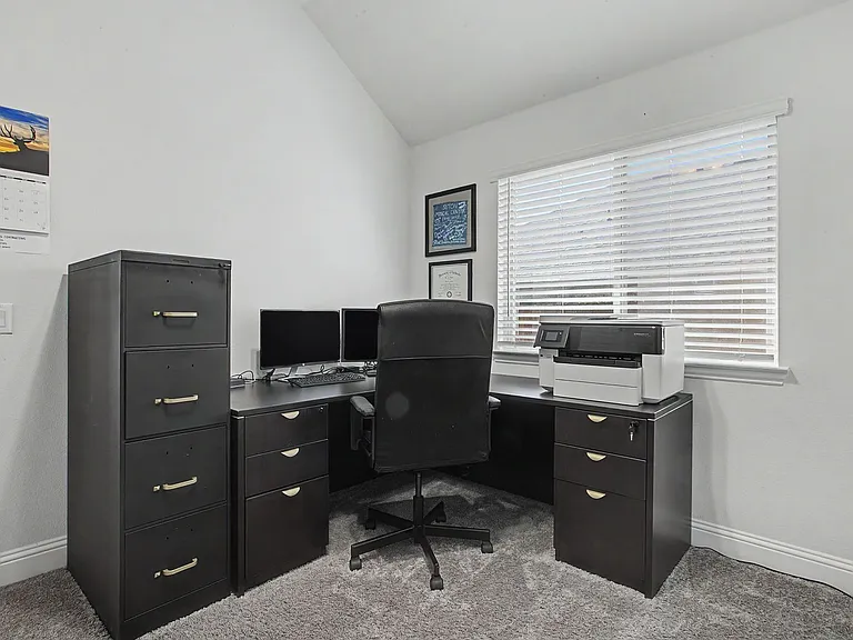 1004 Deer Ridge Dr — Photo 14