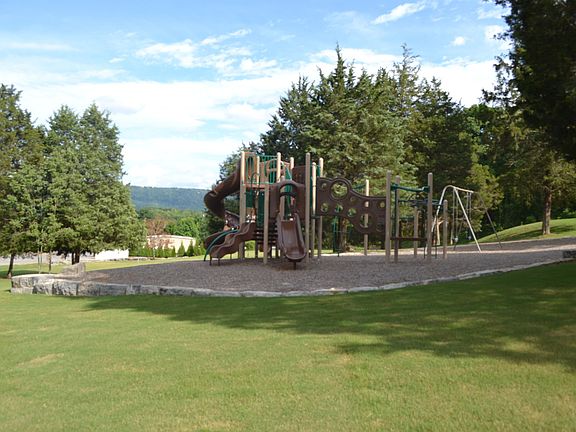 2nd image of 322 Azalea Dale Dr