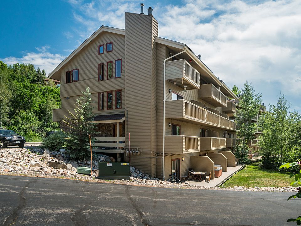 1st image of 1145 Overlook Dr
