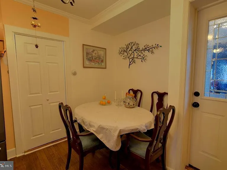 2924 Virginia Ave — Photo 11