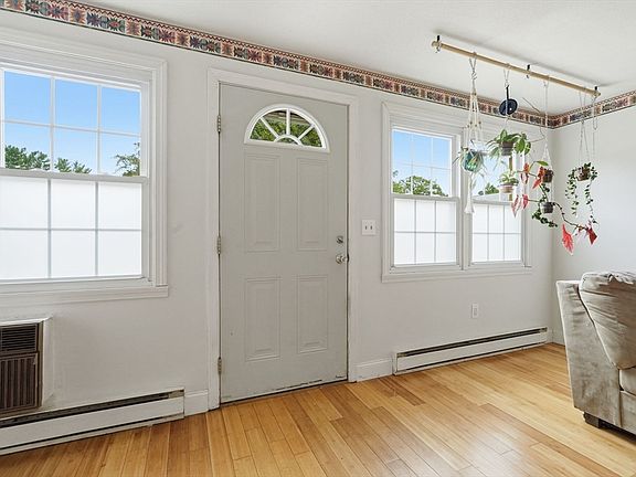 5th image of 540 Granby Rd #21