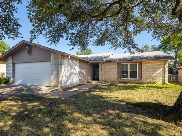 745 Salsbury Cir, Arlington, TX 76014