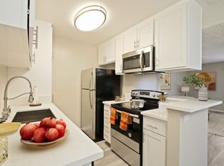 Natick Park, Sherman Oaks, CA 91403