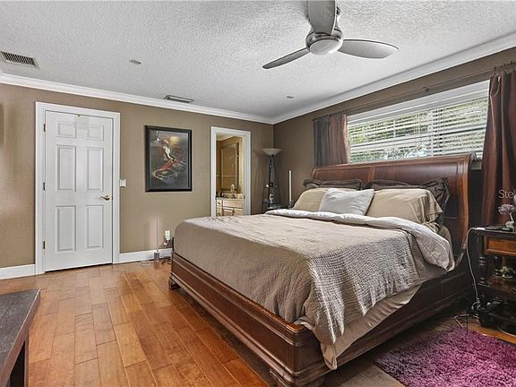 2nd image of 4205 Winderlakes Dr