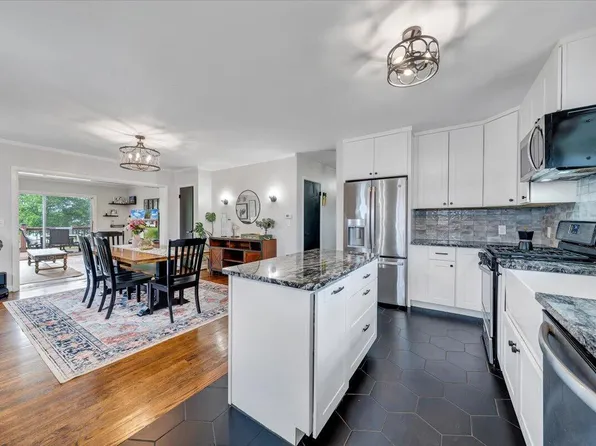 5131 Hazelridge Rd NW, Roanoke, VA 24012