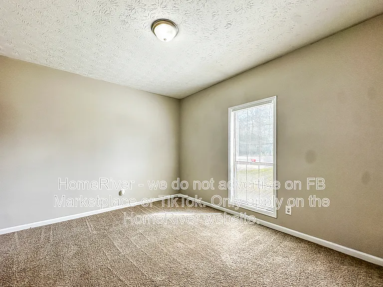 11647 Matthews Trl — Photo 16
