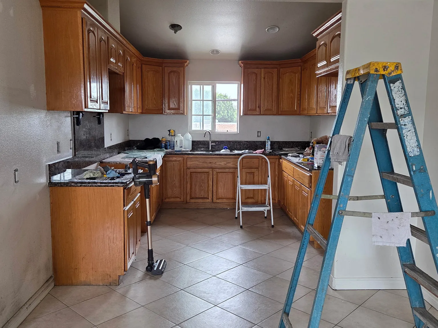 3 bed, $3,000 — Photo 3