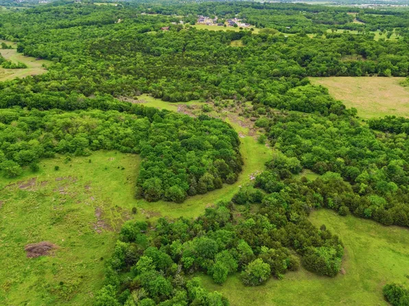2 S 490th Rd, Tahlequah, OK 74464