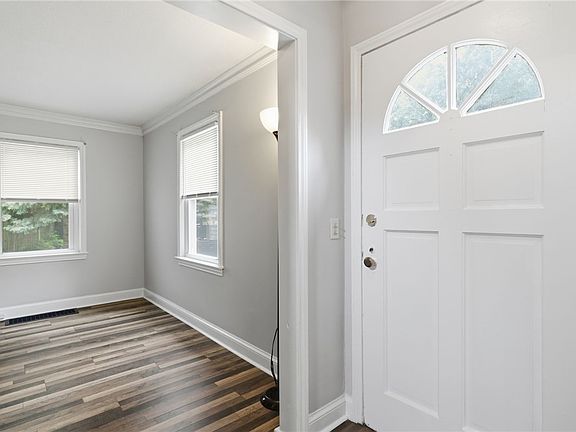 4th image of 21 Fairlea Dr