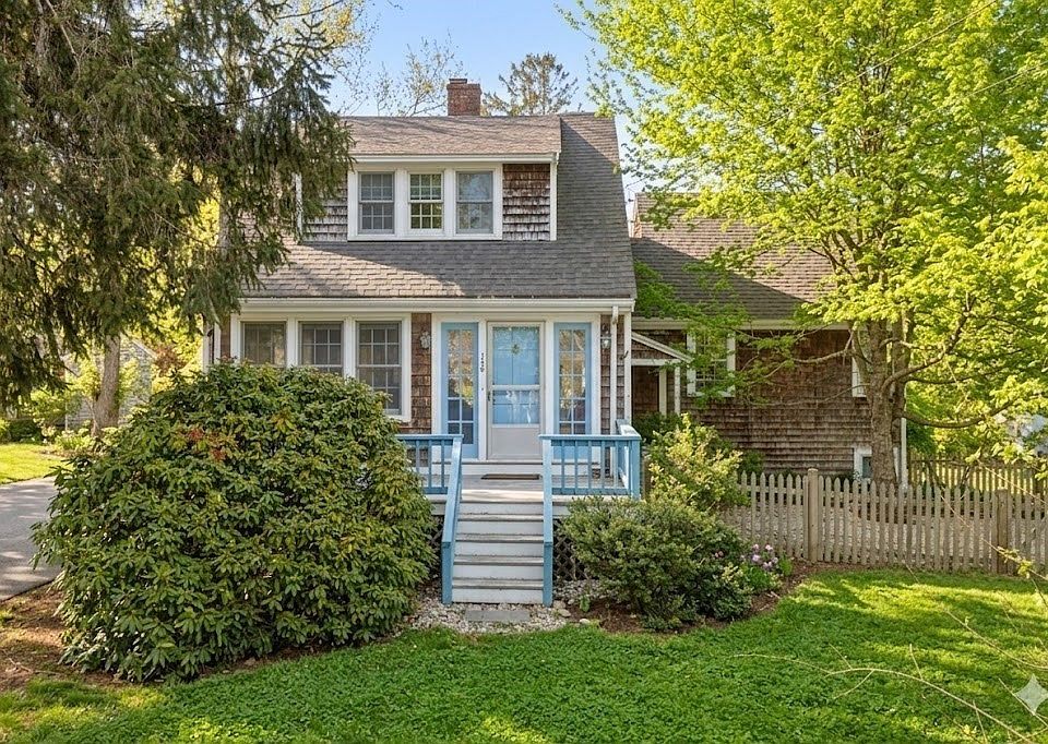 1st image of 136 Leonard St