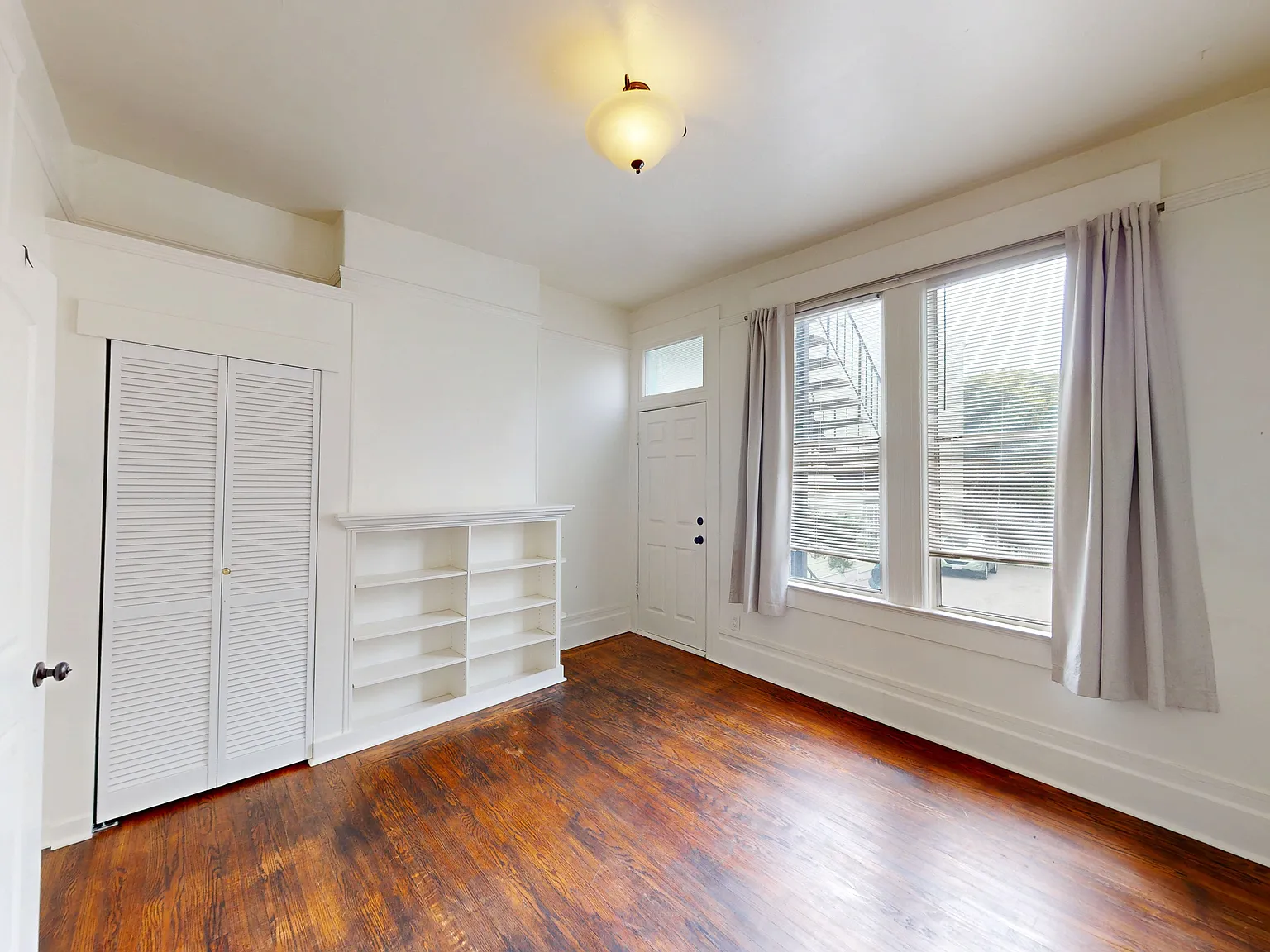 Charming 1BR with In-Unit Laundry in Haight-Ashbury — Photo 2