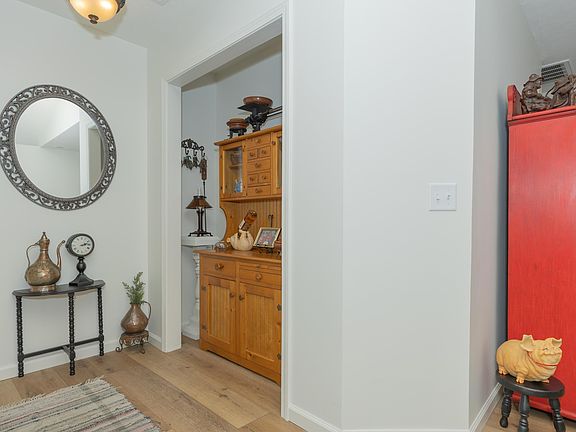 3rd image of 8217 River Park Way