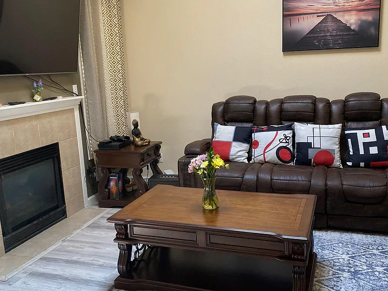 11210 Slater Ave NE #102 — Photo 2