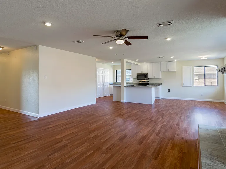 6536 Bronze Leaf Dr — Photo 18