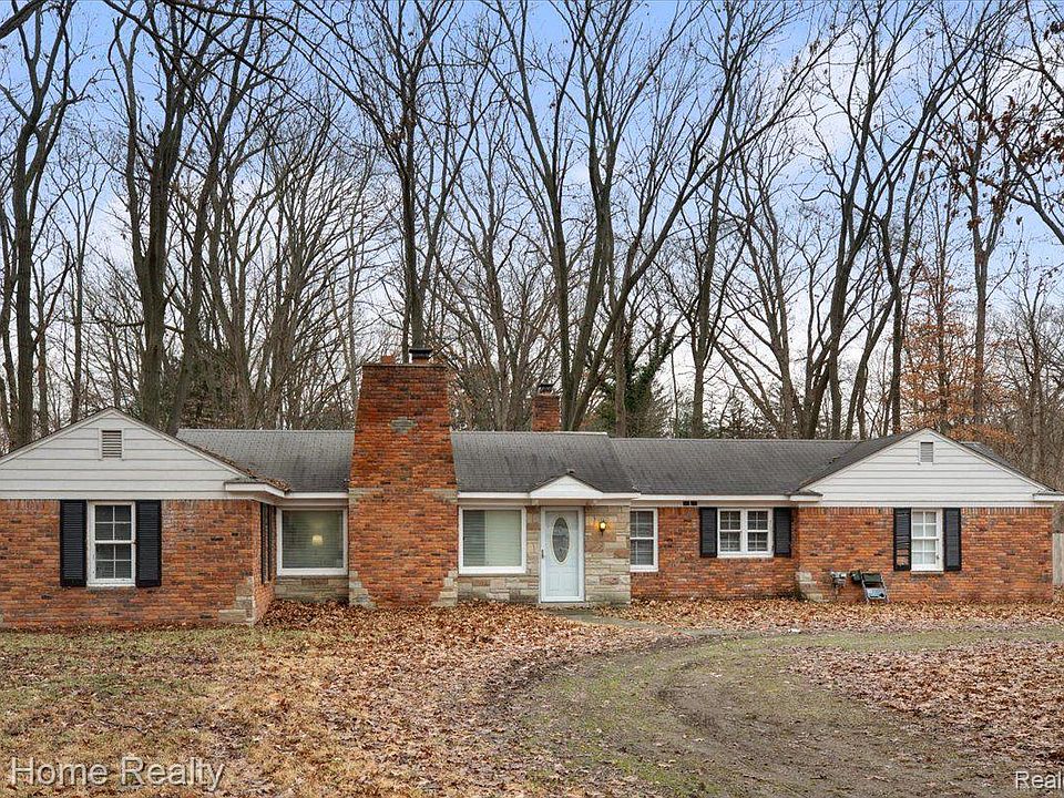 1st image of 23620 Oak Glen Dr