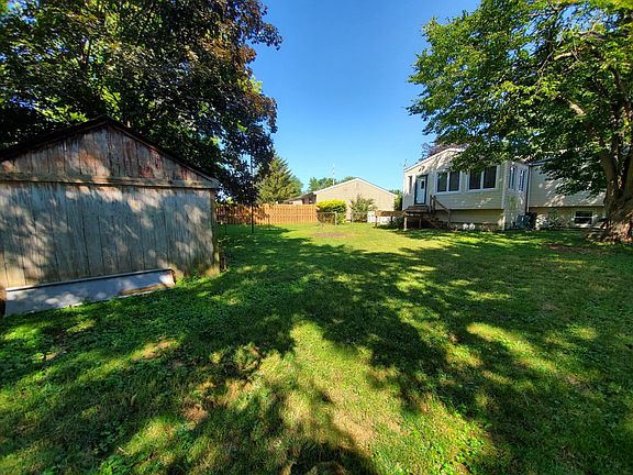 2nd image of 2467 Opal Ct