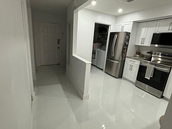 2nd image of 5201 SW 31st Ave