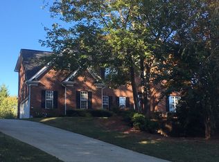 1251 Whitworth Ct, Kernersville, NC 27284