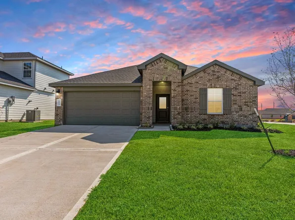 715 Heaven Dr, Beasley, TX 77417