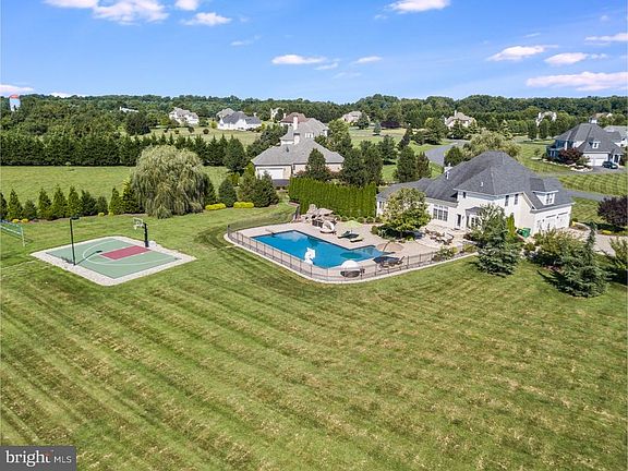 3rd image of 312 Bohemia Mill Pond Dr