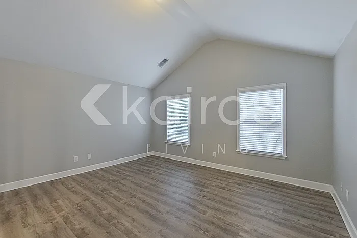 141 Whitton Ct — Photo 14