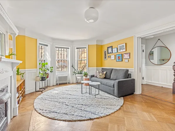 557 Ninth Street image 17 of 21