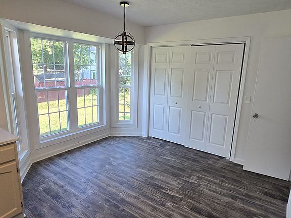 5th image of 903 Jana Dr