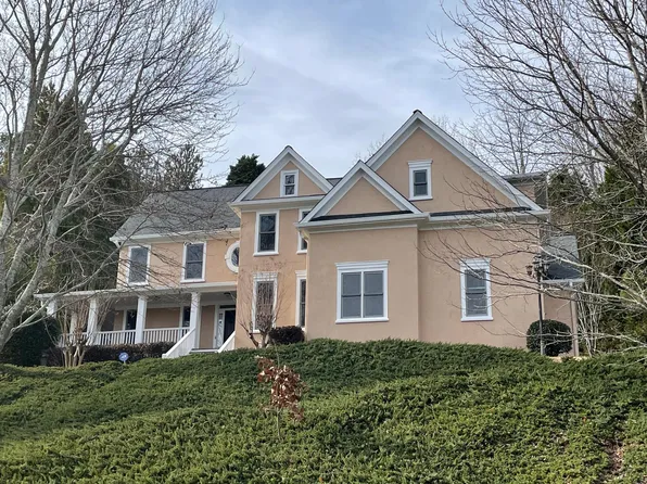 785 Oak Trail Dr, Marietta, GA 30062