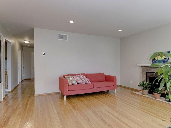 5th image of 630 San Patricio Ave
