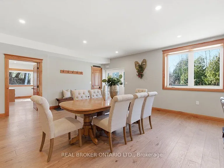 4589 Watson Rd S — Photo 13