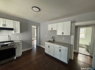 231 Goddard Ave Floor 2, Bridgeport, CT 06610