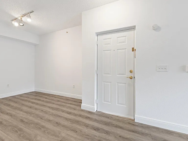 2730 Anzio Ct #106 — Photo 4