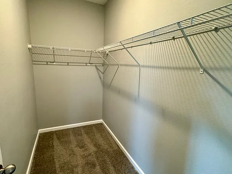 930 Lakefront Village Dr — Photo 12