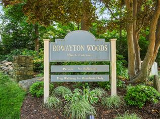47 Rowayton Woods Dr UNIT 47, Norwalk, CT 06854