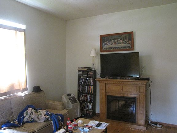 5th image of 2035 N. Boonville Ave.