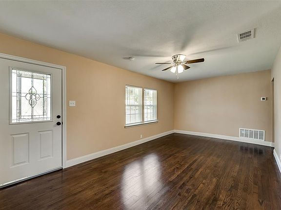 3rd image of 2718 E Ann Arbor Ave